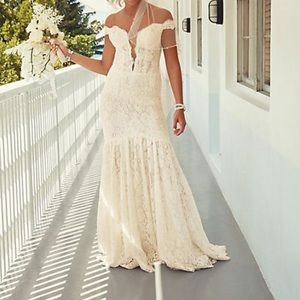 David’s bridal lace Wedding dress size 14
